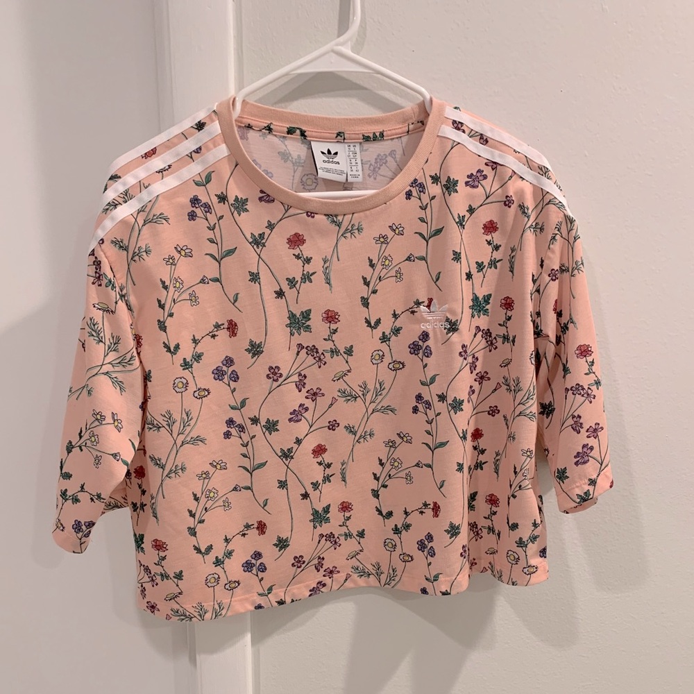 ADIDAS  floral pink crop top short sleeve